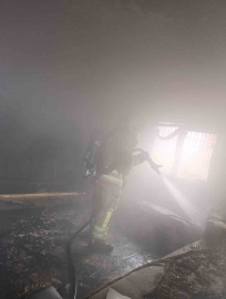 Reyhanlı’da yanan ev kullanılmaz hale geldi