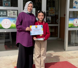 Altıntaş’ta minik öğrencinin çevre duyarlılığı