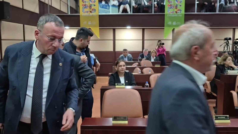 Eskişehir Büyükşehir Belediyesi Meclisi’nde ESKİ gerginliği