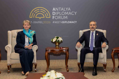 Bakan Fidan, Birleşik Krallık Dışişleri, İngiliz Milletler Topluluğu ve Kalkınma Bakanı Cooper ile görüştü