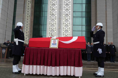 Polis memuru dualarla uğurlandı