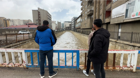 Yüksekova’da bereket taşkını: 10 yıl sonra gelen görsel şölen