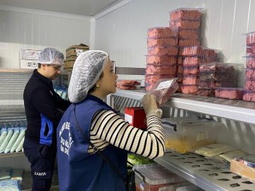 Kemer’de zabıtadan restoran ve kafe denetimi