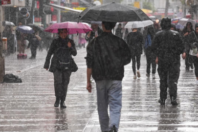 Türkiye’de Bahar Yerini Yağmura Bıraktı: 12 İl İçin Sarı Kodlu Uyarı!