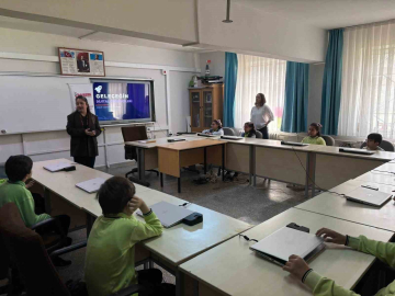 Anadolu Üniversitesi’nden Oklubalı Sabri Kahvecioğlu İlkokulu’nda girişimcilik eğitimi