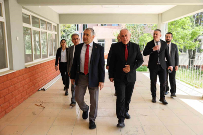 ADÜ Rektörü Kent, BAP ve ADÜZEM’in yeni yerlerinde incelemelerde bulundu