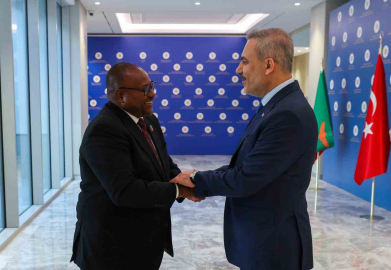 Bakan Fidan, Zambiya Dışişleri Bakanı Haimbe ile bir araya geldi