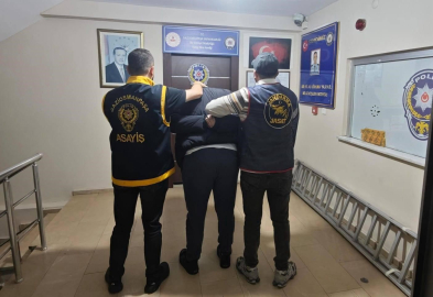 52 ayrı suçtan 33 yıl 6 ay hapis cezası bulunan firari JASAT operasyonuyla yakalandı