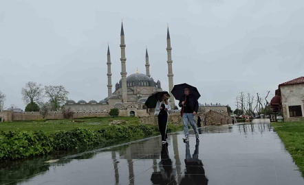 Sağanak yağış  başladı, kentte bereket vurgusu
