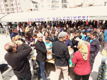 Şehit öğretmen ve öğrenciler için Selendi’de duygu dolu hayır