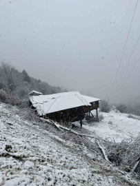 Kastamonu’da Nisan sonunda kar sürprizi