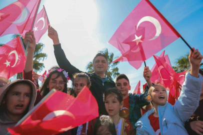 Aliağa’da 23 Nisan Çocuk Bayramı coşkuyla kutlandı