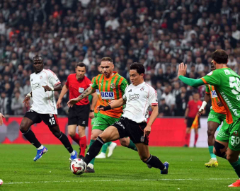 Ziraat Türkiye Kupası: Beşiktaş: 1 - Corendon Alanyaspor: 0 (İlk yarı)