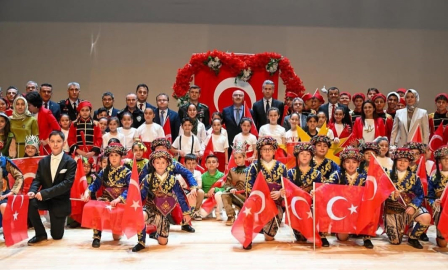 Denizli’de geleceğin teminatı çocuklar sahne aldı