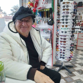 Emekli öğretmen evinde ölü bulundu