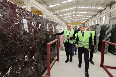 Vali Aktaş: "İscehisar mermeri dünyanın dört bir yanında yapıları süslüyor"