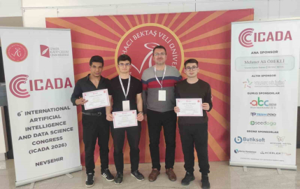 Denizli’nin meslek liseli gençleri uluslararası kongrede makale sundu