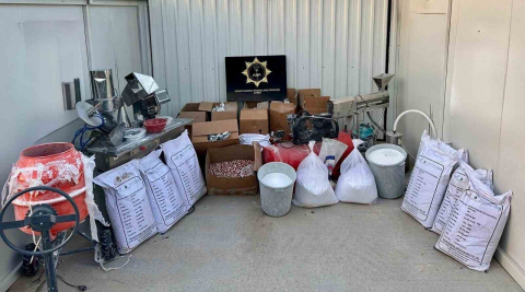 Aydın polisinden zehir üretimine ağır darbe: 271 kilo 860 gram ham madde ele geçirildi