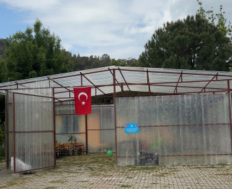 Ülkü Ocakları’ndan özel öğrencilerin okuluna 23 Nisan hediyesi sera