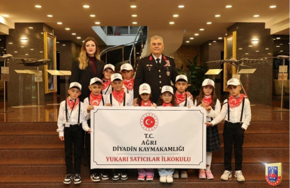Diyadinli öğrenciye 23 Nisan’da unutulmaz görev