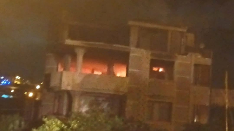 Samandağ’da metruk bina yangını