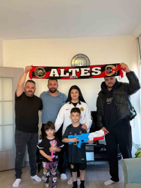 Kumbarasındaki parayı Eskişehirspor’a bağışlayan Hüseyin Buğra’ya sürpriz hediye