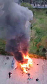 Diyarbakır’da site içinde korkutan yangın: Alevler metrelerce yükseldi, binadakiler tahliye edildi