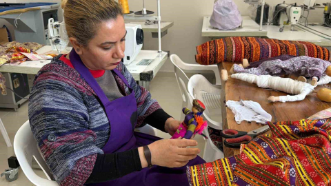 Depremde iş yerini kaybeden kadınlar yeniden üretime başladı