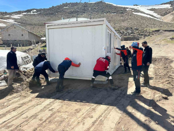 Patnos’ta deprem sonrası barınma ihtiyacı karşılandı