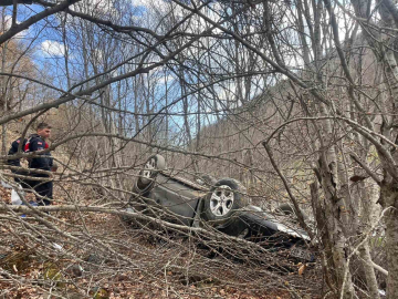 Tokat’ta otomobil şarampole uçtu: 2 yaralı