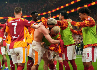 Trendyol Süper Lig: Galatasaray: 3 - Fenerbahçe: 0 (Maç sonucu)
