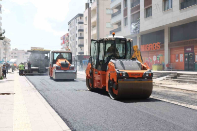 Mardin Büyükşehir Belediyesi, asfalt ve yol yenileme seferberliği başlattı