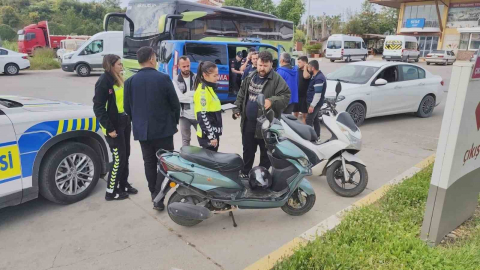 Motorlu bisiklet, motosiklete arkadan çarptı: 2 sürücü yaralandı