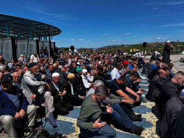 Bosna Hersek Savaşı sırasında öldürülen 6 kişi toprağa verildi