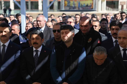 Kırşehir’de boğazına çilek kaçan 2,5 yaşındaki çocuk hayatını kaybetti
