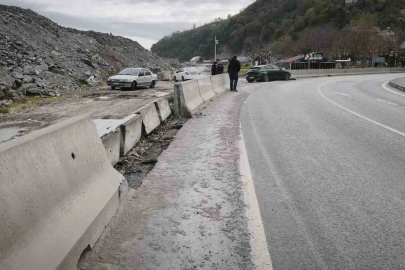 Zonguldak’ta kontrolden çıkan araç kaza yaptı
