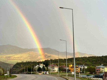 Tunceli’de gökkuşağı görsel şölen sundu