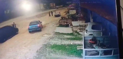 Önce konuştu, sonra çarptı: O anlar kameraya yansıdı