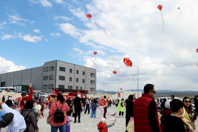 Kütahya OSB’de uçurtmalar gökyüzünü renklendirdi