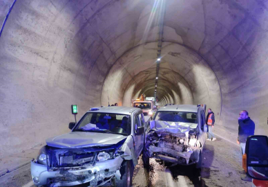 Artvin’de tünelde kaza: 7 yaralı