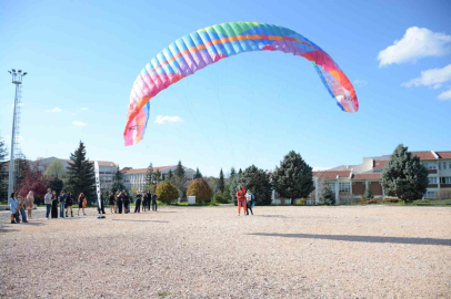 Havacılık sektörü uzmanları öğrencilerle bir araya geldi