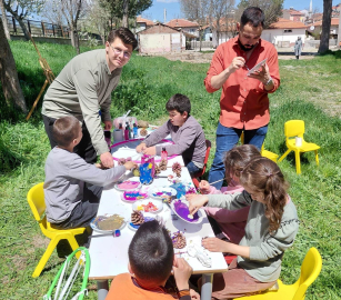 Hisarcık’ta özel öğrencilere yönelik açık hava sanat ve kitap platformu