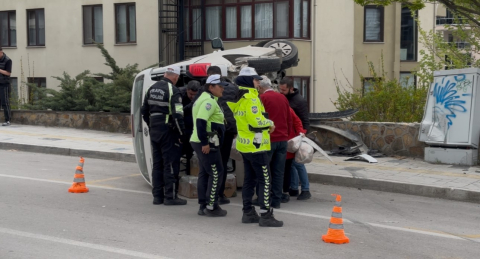 Edirne’de kontrolden çıkan hafif ticari araç yan yattı: Sürücü yaralandı