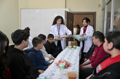 Silifke’de aşhaneden her gün yüzlerce kişiye sıcak yemek desteği