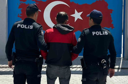 Uyuşturucuyu peçeteye emdirip satıyordu, polis operasyonuyla yakalandı