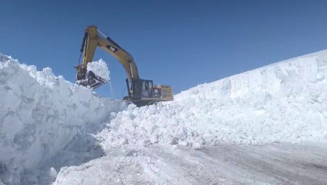 Erzurum’da 2 bin 900 rakımda karla mücadele