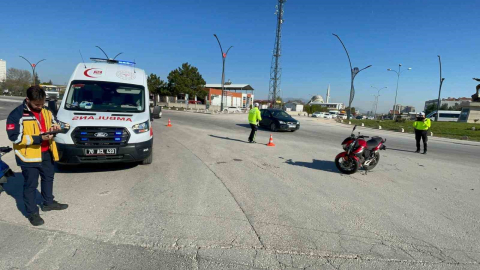 Karaman’da motosiklet kazası kamerada: 1 yaralı