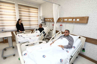 Hasta, doktoruna böbreğini verdi