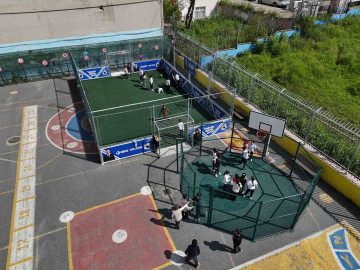 Bağcılar Belediyesi, ilçeyi spor sahalarıyla donatıyor