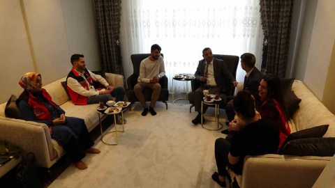 Evlilik kredisiyle yuva kuran çift ilk çocuklarını kucağına aldı